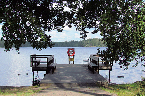 Leiriniemen laituri. Keravanjärvi.