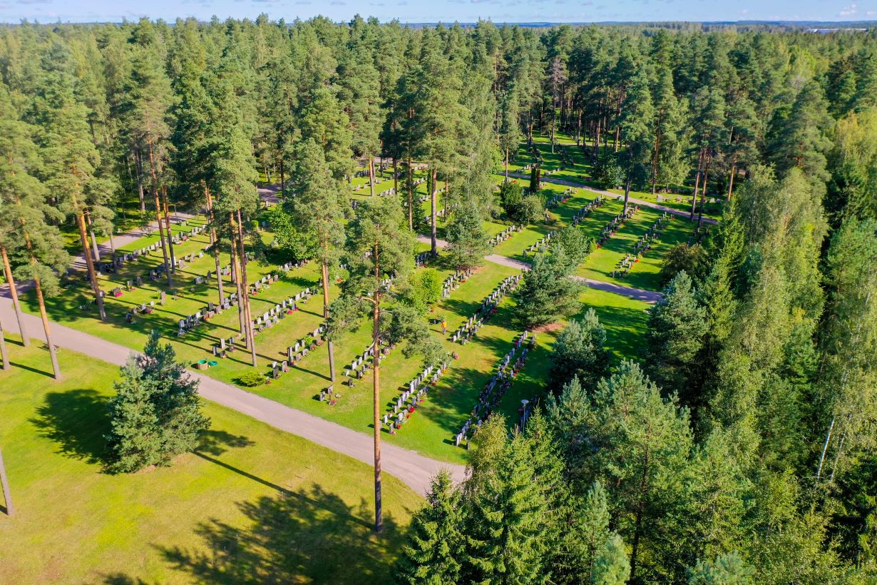 Hautausmaan siunauskappeli